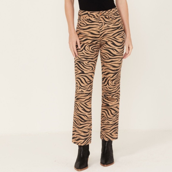 Wrangler Denim - Wrangler nwt Tiger print tan black denim Wild West high rise straight crop jeans